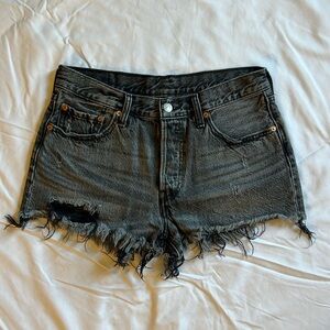 Levi 501 shorts - black, button front closure, size 28